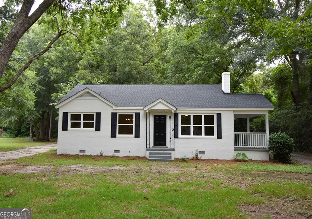 1st image of 403 Atlanta St, Barnesville, GA 30204 | MLS# 10819151