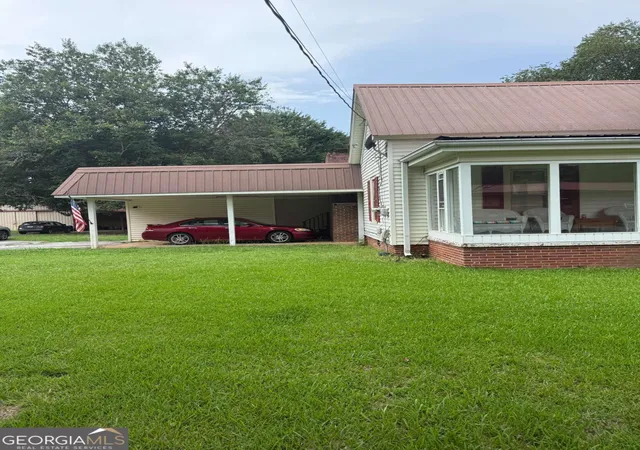 Photo 4 of Single family home for sale at 15 Clem Lowell Rd, Carrollton, GA 30116 | MLS# 10808786 | Listing updated on 2026-10-07