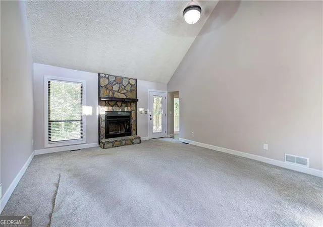 Photo 3 of Single family home for sale at 1032 Summer Pl Nw, Acworth, GA 30102 | MLS# 10827397 | Listing updated on 2026-09-05