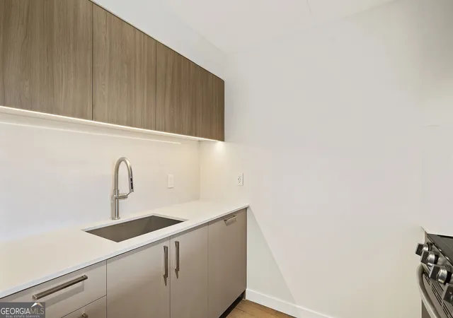 Photo 4 of Sale Pending at 2460 Peachtree Rd NE #904, Atlanta, GA 30305 | MLS# 10803551 | Listing updated on 2026-08-02