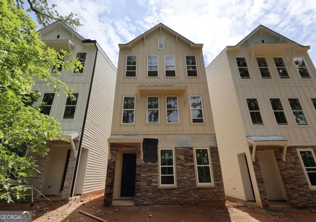 1st image of 646 Memphis Dr, Scottdale, GA 30079 | MLS# 10796461