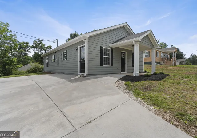 Homes for sale in Gainesville, GA | 2270 Floyd Rd, Gainesville, GA 30507 | MLS# 10783533