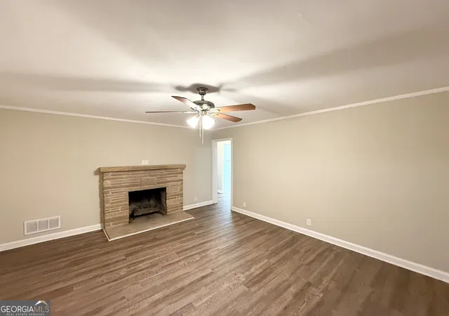 Photo 3 of Sale Pending at 2541 Headland Dr, East Point, GA 30344 | MLS# 10829232 | Listing updated on 2026-10-06