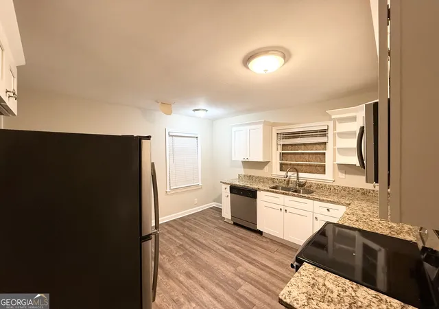 Photo 3 of Sale Pending at 2541 Headland Dr, East Point, GA 30344 | MLS# 10829232 | Listing updated on 2026-10-06
