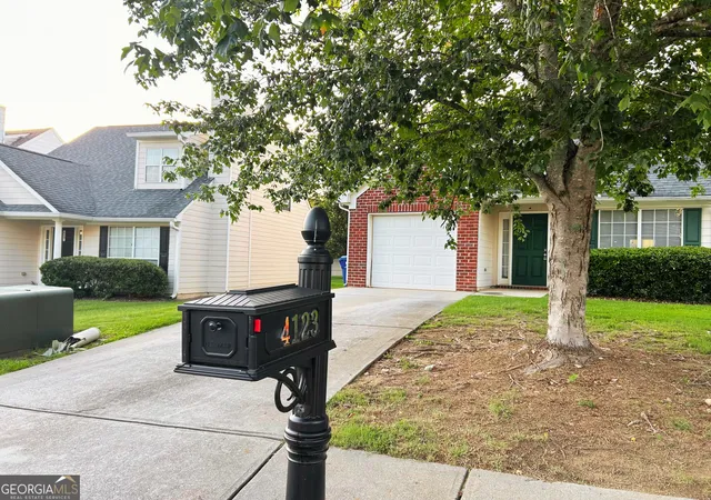 Photo 3 of Single family home for sale at 4123 Ravenwood Ct, Union City, GA 30291 | MLS# 10798425 | Listing updated on 2026-08-24