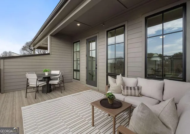 Listing Photo 5 - Condo for sale in building located at 919 Hughley Cir SE, Atlanta, GA 30316 - Unit #72