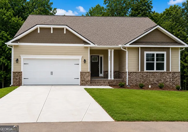 Single family home for sale at 642 Bald Ridge Cir, Demorest, GA 30535 | MLS# 10872790