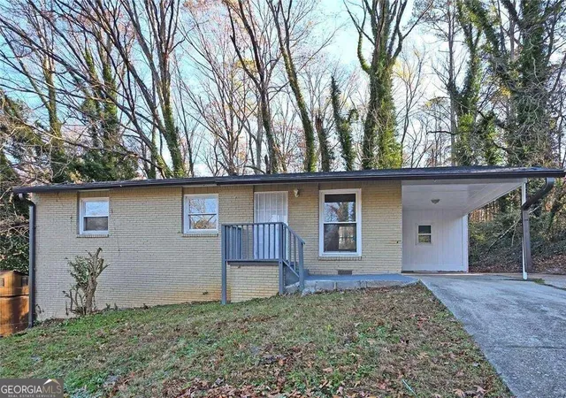 Photo 1 of Single family home for sale at 2332 Baywood Dr Se, Atlanta, GA 30315 | MLS# 10857205 | Listing updated on 2026-10-29