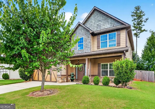 Photo 2 of Single family home for sale at 217 Cliffhaven Cir, Newnan, GA 30263 | MLS# 10822950 | Listing updated on 2026-09-19