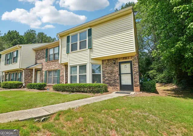 Photo 2 of Sale Pending at 714 Longleaf Dr, Lawrenceville, GA 30046 | MLS# 10789800 | Listing updated on 2026-08-31