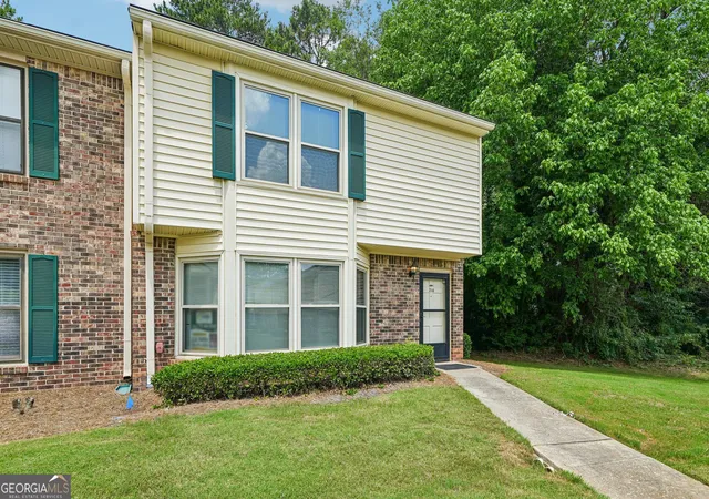 Photo 3 of Sale Pending at 714 Longleaf Dr, Lawrenceville, GA 30046 | MLS# 10789800 | Listing updated on 2026-08-31