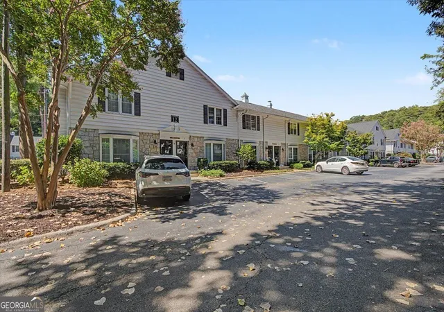 Photo 2 of Townhouse for sale at 136 Peachtree Memorial Dr Nw #RI 5, Atlanta, GA 30309 | MLS# 10834108 | Listing updated on 2026-09-10