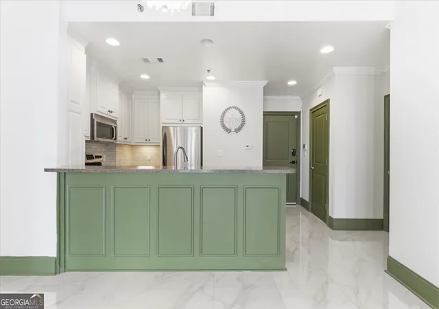 Photo 2 of Condo for sale at 2255 Peachtree Rd Ne #521, Atlanta, GA 30309 | MLS# 10761070 | Listing updated on 2026-08-22