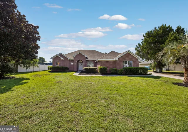 Photo 1 of Single family home for sale at 117 Lake Manor Dr, Kingsland, GA 31548 | MLS# 10833267 | Listing updated on 2026-10-05