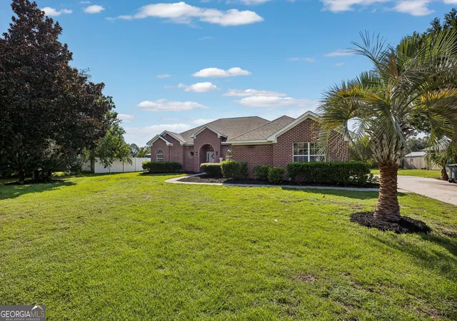Photo 3 of Single family home for sale at 117 Lake Manor Dr, Kingsland, GA 31548 | MLS# 10833267 | Listing updated on 2026-10-05