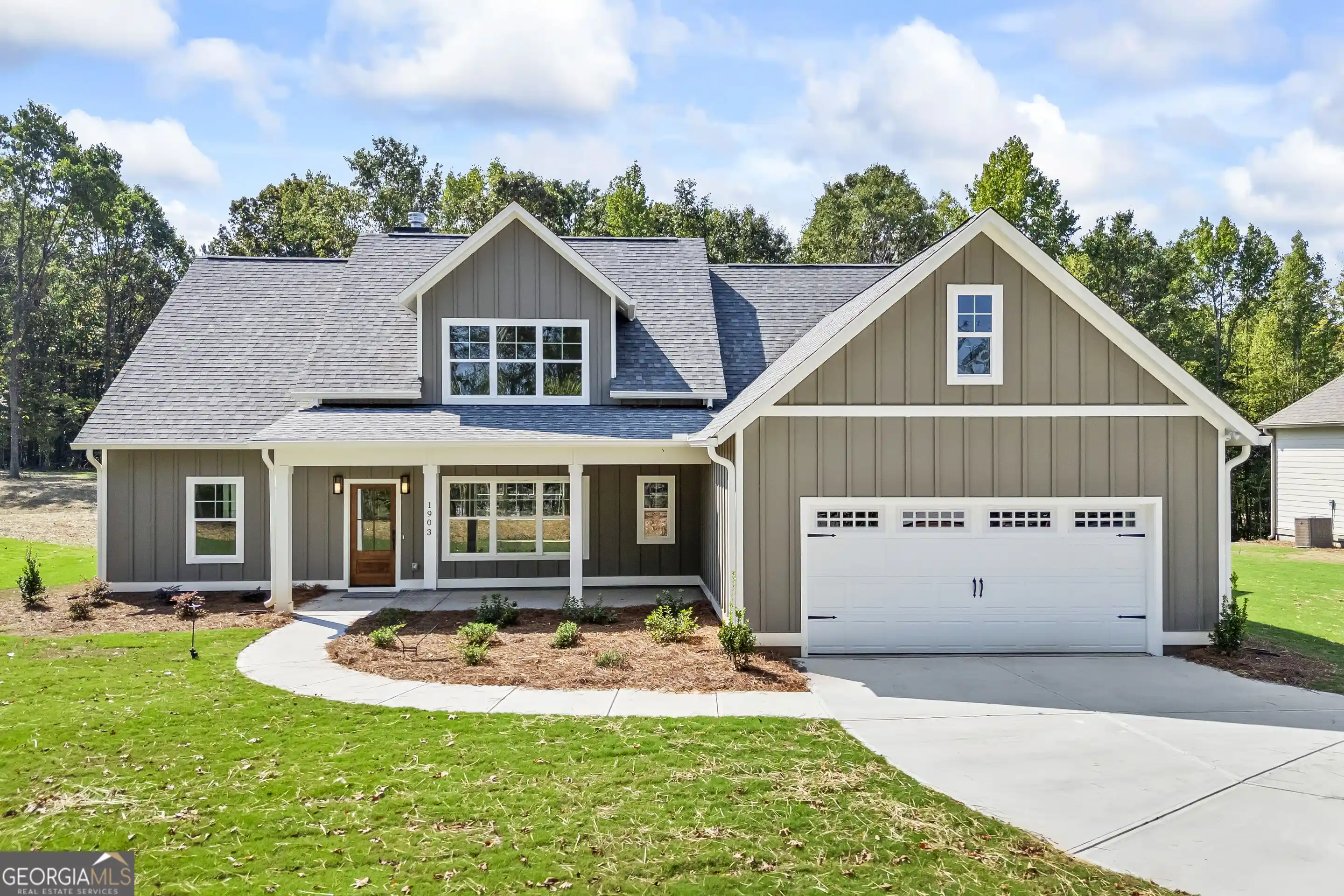 Photo 1 of Sale Pending at 1903 Hoods Ml Rd, Commerce, GA 30529 | MLS# 10855944 | Listing updated on 2026-10-29