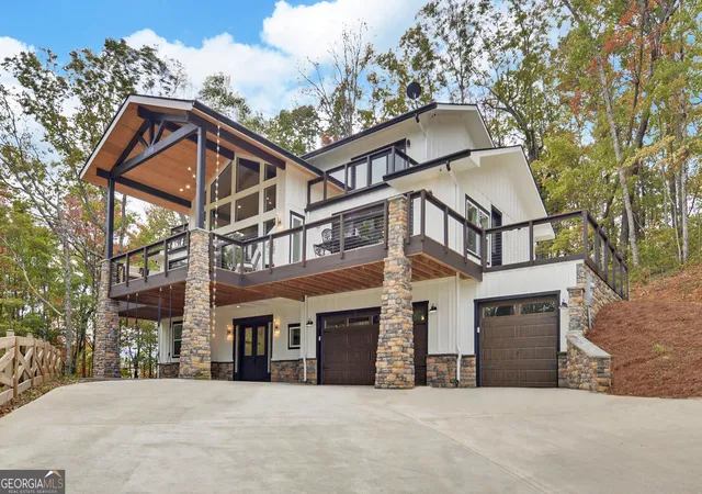 Photo 2 of Single family home for sale at 333 Favor Ln, Rabun Gap, GA 30568 | MLS# 10784830 | Listing updated on 2026-09-17