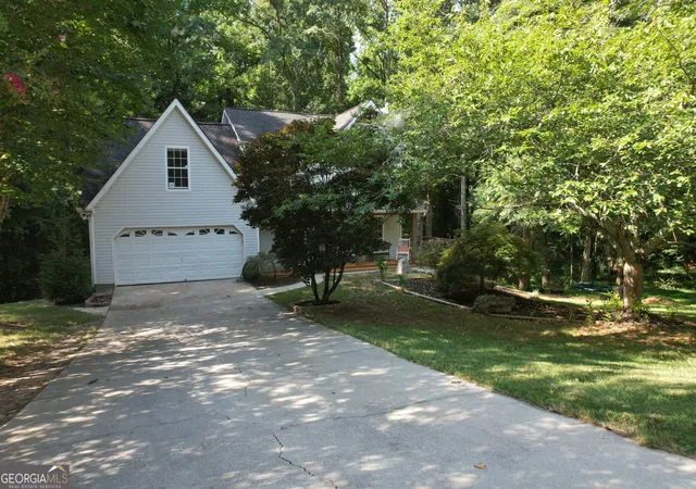 Photo 1 of Single family home for sale at 4208 Logans Ter, Loganville, GA 30052 | MLS# 10801192 | Listing updated on 2026-09-21