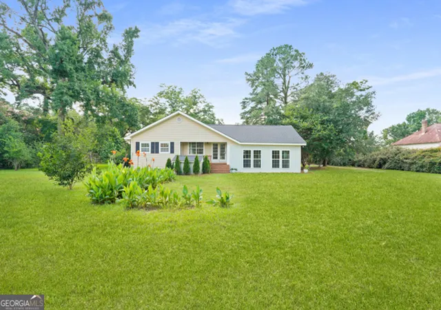 Photo 3 of Single family home for sale at 439 Dover Rd, Sylvania, GA 30467 | MLS# 10796481 | Listing updated on 2026-09-20