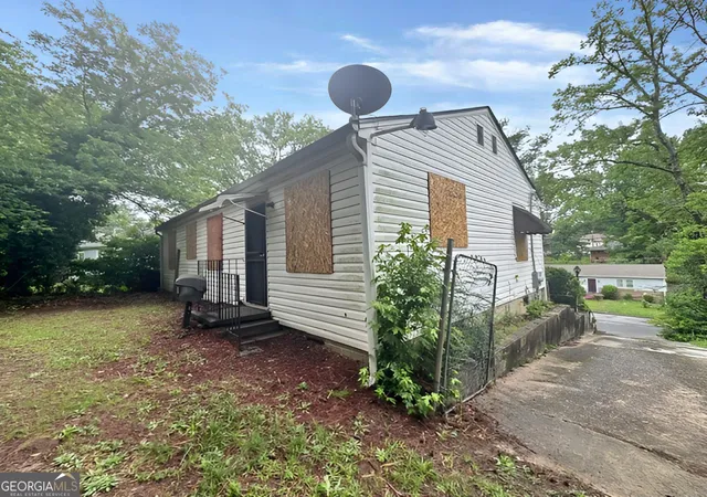 Photo 2 of Single family home for sale at 2103 Penelope St Nw, Atlanta, GA 30314 | MLS# 10774537 | Listing updated on 2026-08-20