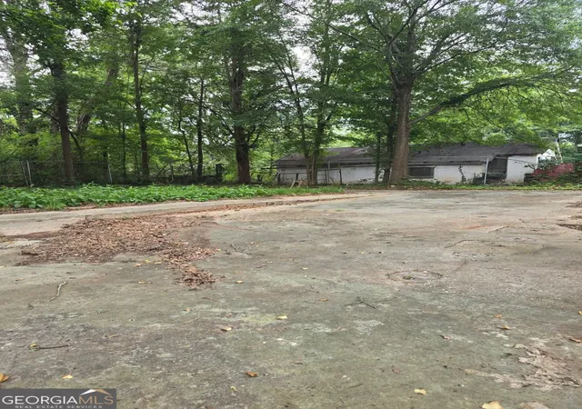 33rd image of 2013 Marco Dr, Decatur, GA 30032 | MLS# 10780802
