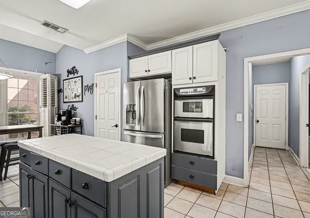Photo 3 of Single family home for sale at 158 Eagles Clb Dr, Stockbridge, GA 30281 | MLS# 10704458 | Listing updated on 2026-10-05