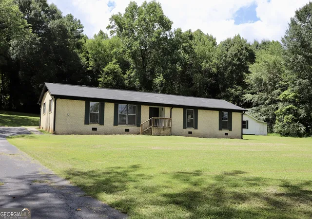 Photo 3 of Single family home for sale at 145 Scoggins Trail, Summerville, GA 30747 | MLS# 10811398 | Listing updated on 2026-09-16