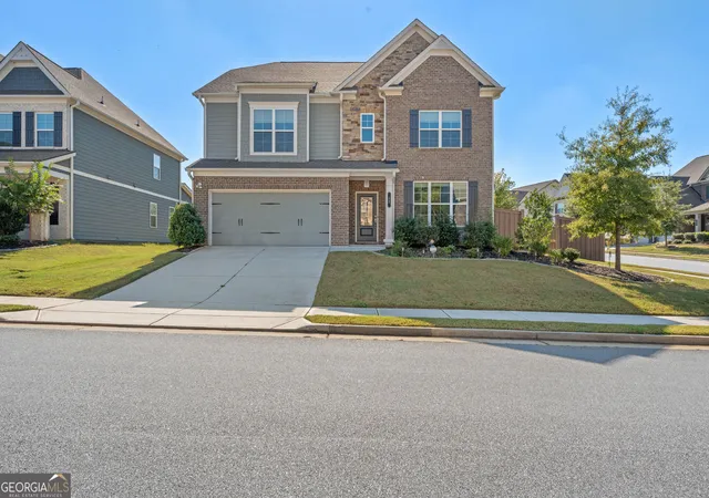 Single family home for sale at 15 Braemore Ln, Newnan, GA 30263 | MLS# 10873964