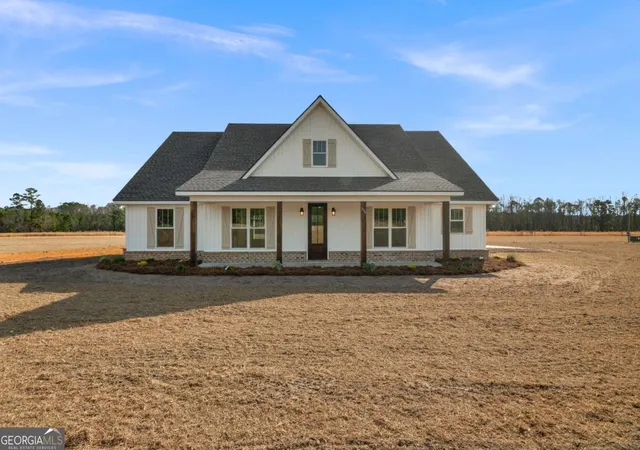 Photo 1 of Sale Pending at 3514 Highway 121, Blackshear, GA 31516 | MLS# 10822540 | Listing updated on 2026-08-20