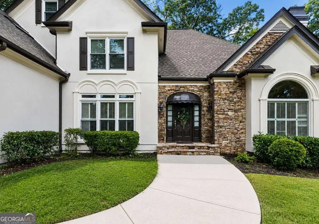 Photo 3 of Sale Pending at 12210 Winding Oak Trl, Alpharetta, GA 30005 | MLS# 10801773 | Listing updated on 2026-09-16