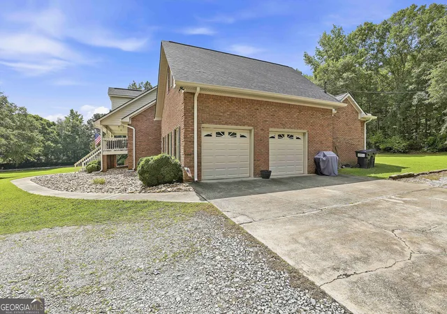 Homes for sale in Tyrone, GA | 222 Lincoln Rd, Tyrone, GA 30290 | MLS# 10771320