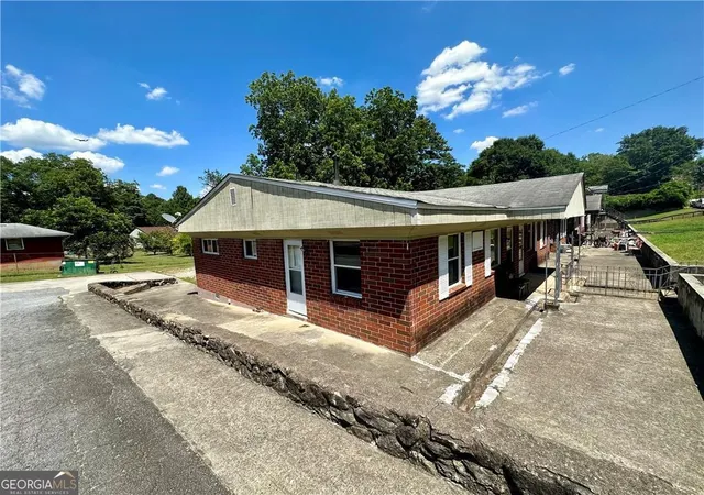 3rd image of 718 Hill St, Forest Park, GA 30297 | MLS# 10791274
