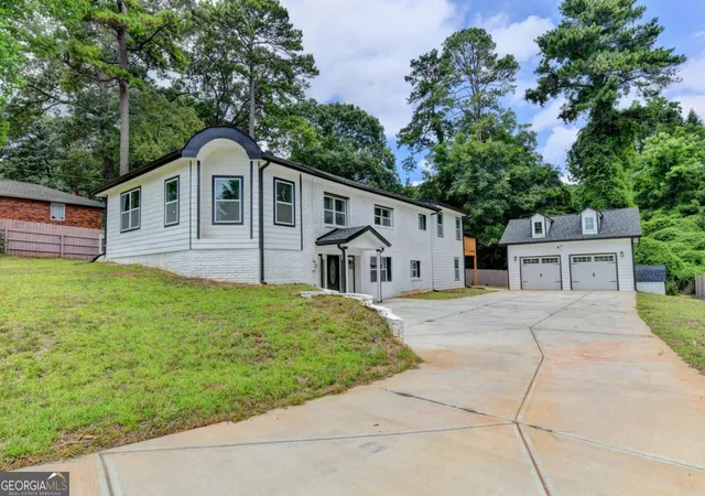 3rd image of 3178 North Druid Hills Rd, Decatur, GA 30033 | MLS# 10812701