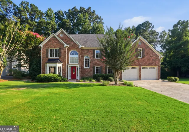 Photo 1 of Sale Pending at 2416 Westport Cir Sw, Marietta, GA 30064 | MLS# 10802560 | Listing updated on 2026-09-01