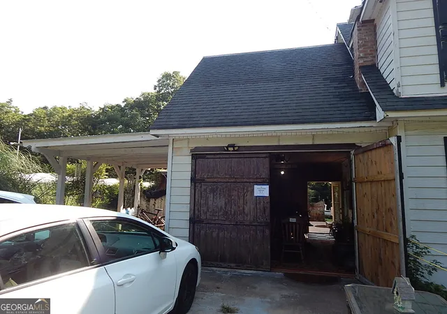 Photo 3 of Single family home for sale at 6800 Old Macon Hwy, Rex, GA 30273 | MLS# 10817175 | Listing updated on 2026-08-12