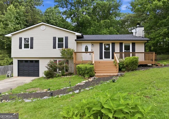 Photo 1 of Single family home for sale at 105 Elberta Dr, Newnan, GA 30265 | MLS# 10781294 | Listing updated on 2026-08-08