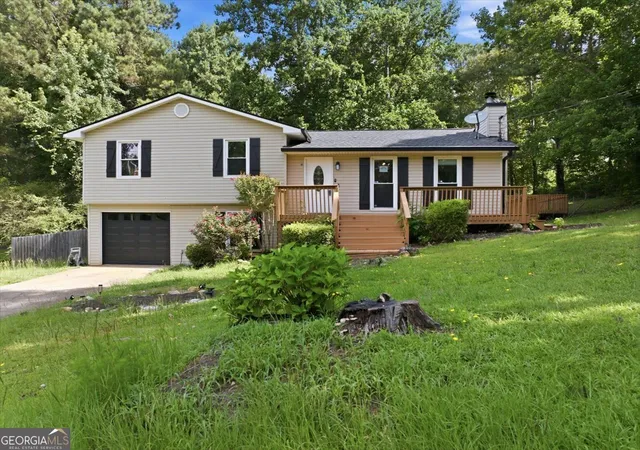 Photo 2 of Single family home for sale at 105 Elberta Dr, Newnan, GA 30265 | MLS# 10781294 | Listing updated on 2026-08-08