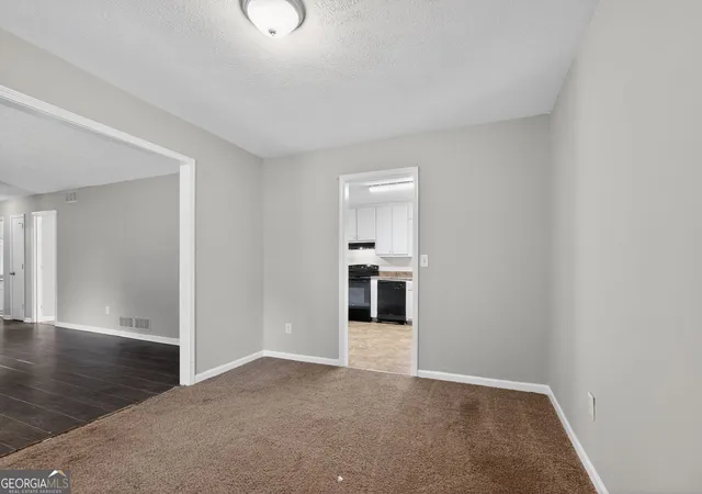 3rd image of 6925 Kimberland Gardens Ln, Lithonia, GA 30058 | MLS# 10716471