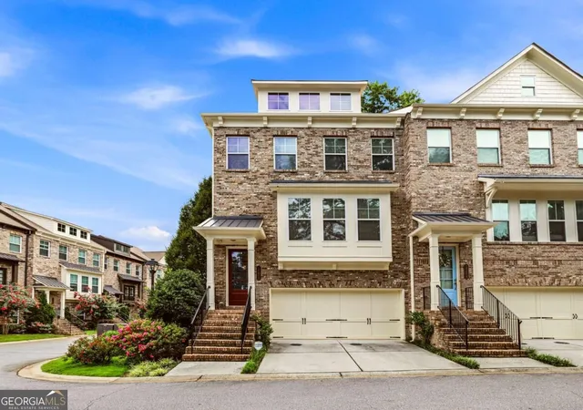 Townhouse for sale at 1271 Linden Ct NE, Atlanta, GA 30329 | MLS# 10879981
