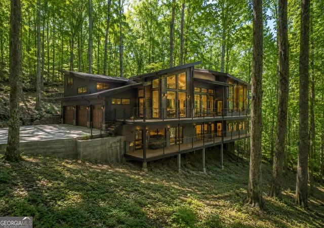 1st image of 1981 Mountain Dr, Alpharetta, GA 30004 | MLS# 10773344