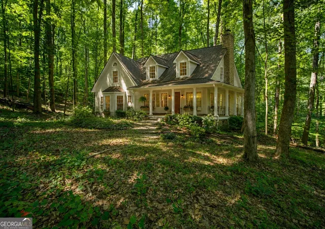 5th image of 1981 Mountain Dr, Alpharetta, GA 30004 | MLS# 10773344
