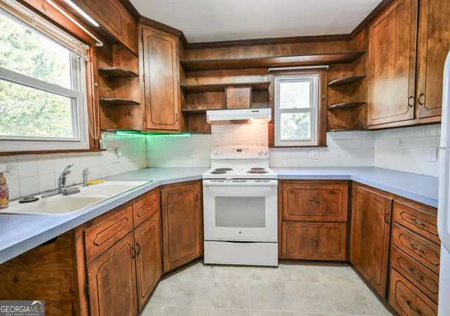 Photo 4 of Single family home for sale at 140 October Woods Dr, Athens, GA 30601 | MLS# 10825212 | Listing updated on 2026-08-28