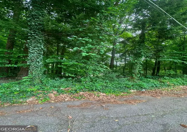 4th image of 721 Aberdeen Dr, Stone Mountain, GA 30083 | MLS# 10793492