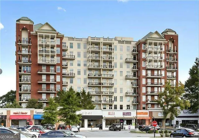 Condo for sale at 3820 Roswell Rd, Atlanta, GA 30342 | MLS# 10873968