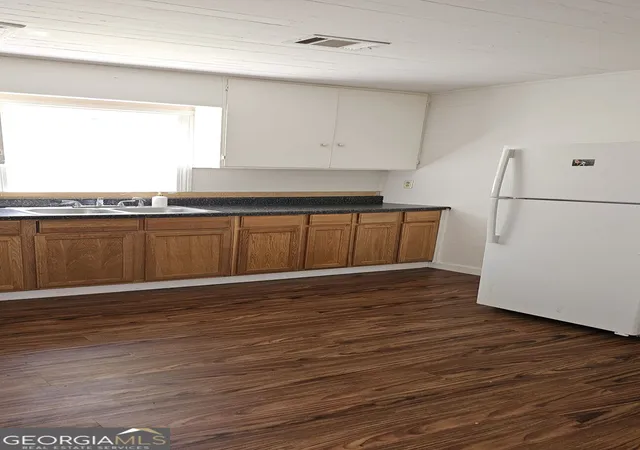 Photo 4 of Multi family home for sale at 15e 20th Street, Lanett, AL 36863 | MLS# 10836782 | Listing updated on 2026-09-23