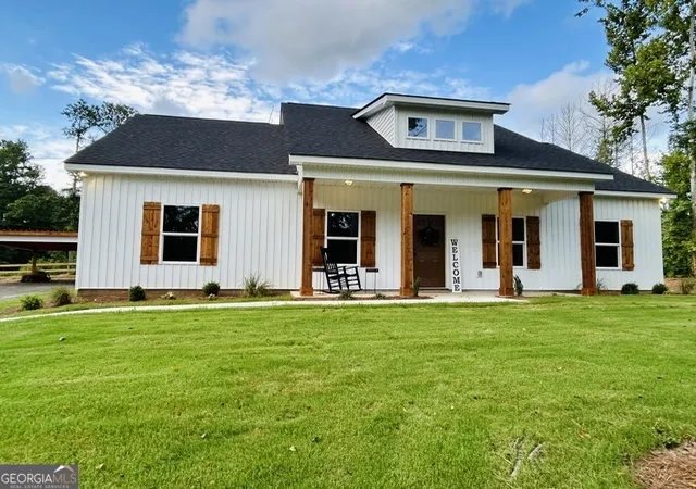 1st image of 540 Country Club Rd, Newnan, GA 30263 | MLS# 10819248