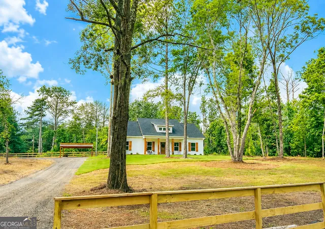 2nd image of 540 Country Club Rd, Newnan, GA 30263 | MLS# 10819248