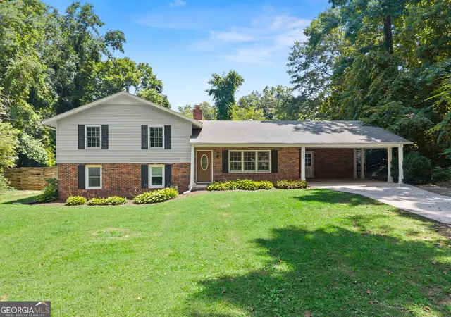 2nd image of 546 Barron Dr, Clarkesville, GA 30523 | MLS# 10771220