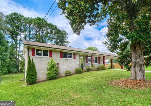 Homes for sale in Lithia Springs, GA | 2376 Falls River Dr, Lithia Springs, GA 30122 | MLS# 10792607