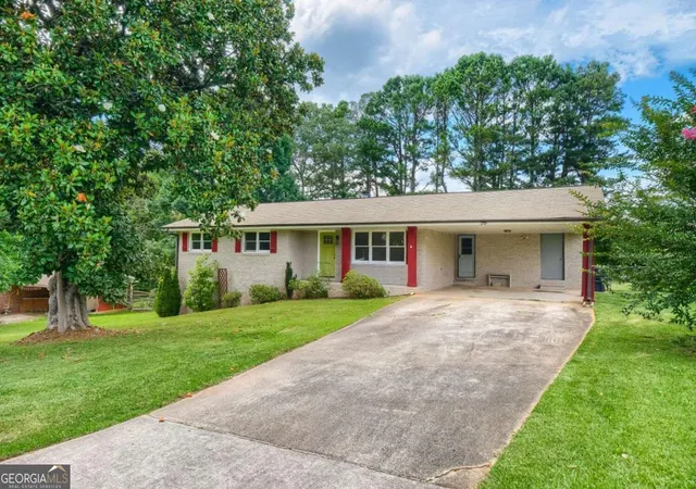 Homes for sale in Lithia Springs, GA | 2376 Falls River Dr, Lithia Springs, GA 30122 | MLS# 10792607